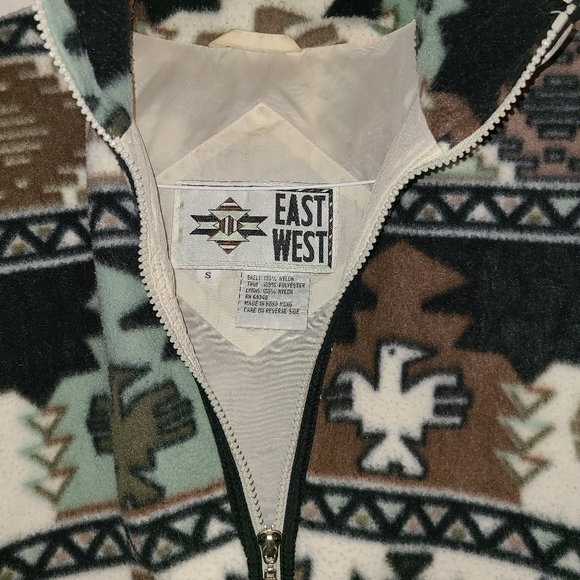 UNISEX Vintage EastWest Native American pattern Windbreaker 1980s - Picture 3 of 3